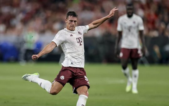 Benjamin Pavard con la maglia del Bayern - Foto ANSA - Ilromanista.it