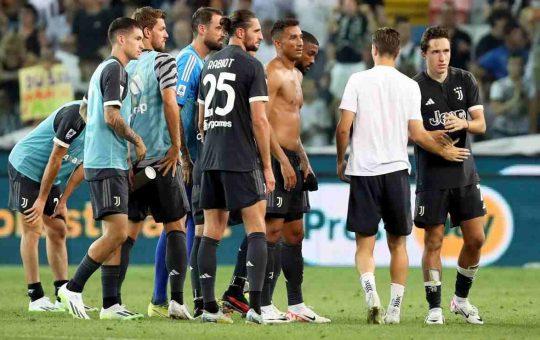 La squadra della Juventus a fine partita - Foto ANSA - Ilromanista.it