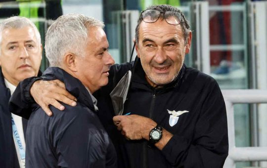 Maurizio Sarri e José Mourinho - Foto ANSA - Ilromanista.it