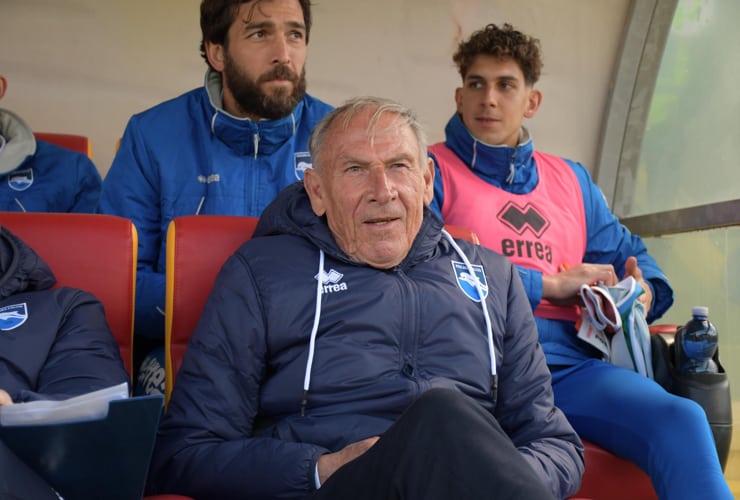 Zeman sulla panchina del Pescara - Foto Lapresse - Ilromanista.it
