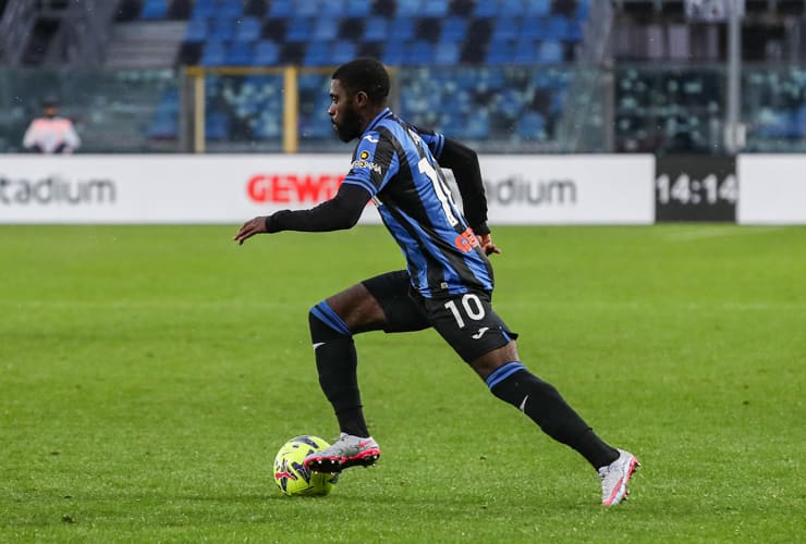 Boga in campo con la maglia dell'Atalanta - Foto Lapresse - Ilromanista.it