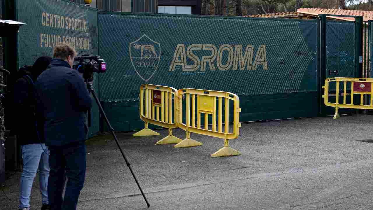 L'ingresso del centro sportivo della Roma - ANSA - Ilromanista.it