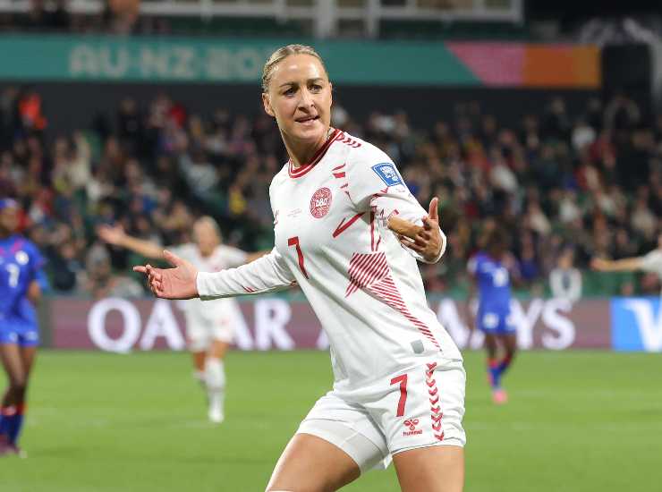 Sanne Troelsgaard con la maglia della nazionale danese - ANSA - Ilromanista.it