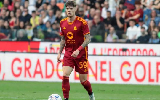 Zalewski in campo con la maglia della Roma - Foto Lapresse - Ilromanista.it