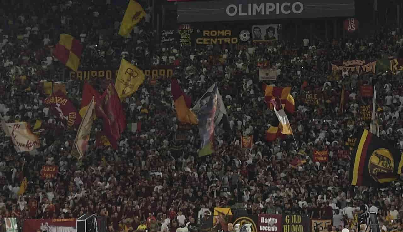 I tifosi della Roma all'Olimpico - Foto Lapresse - Ilromanista.it