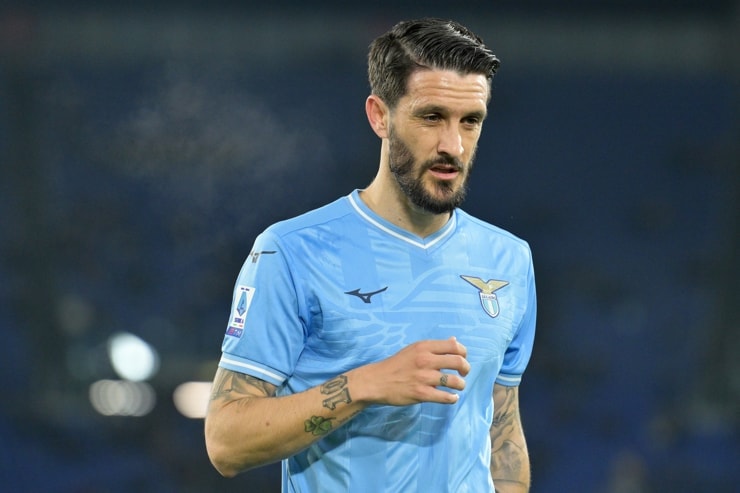 Luis Alberto in campo con la maglia della Lazio - Foto Lapresse - Ilromanista.it