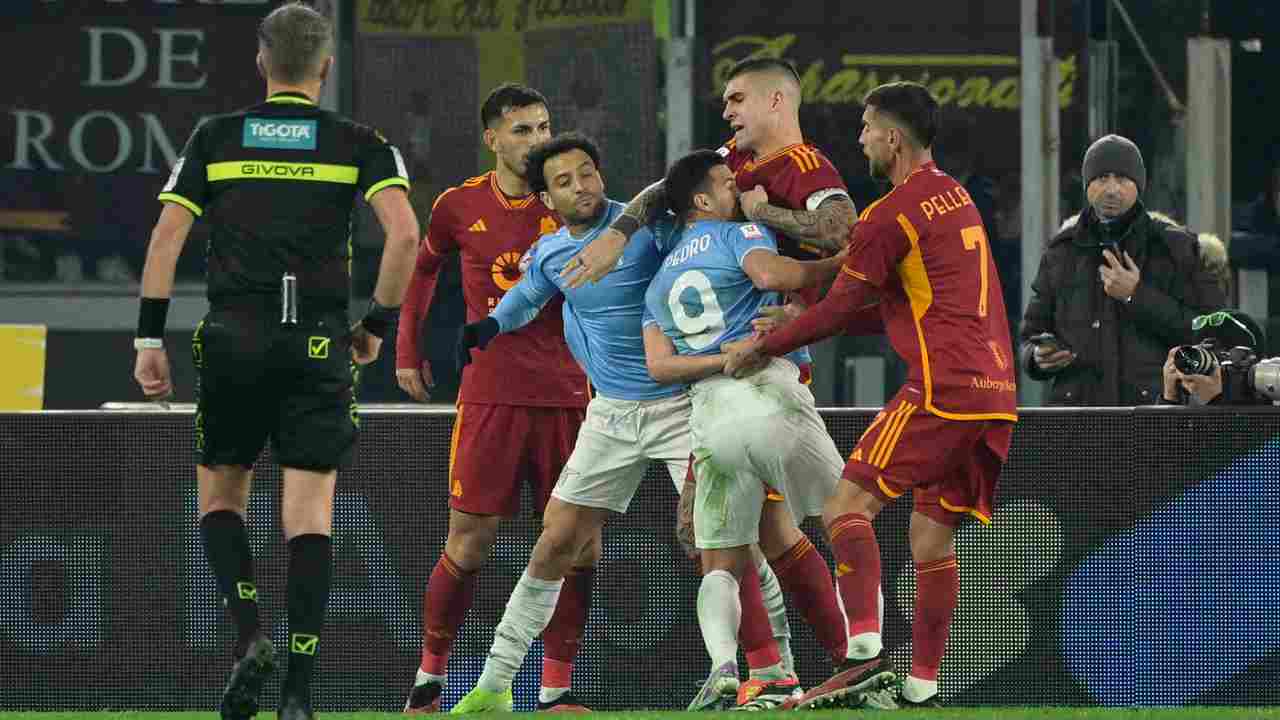 Momenti di tensione in un Lazio-Roma di Coppa Italia - Lapresse - Ilromanista.it