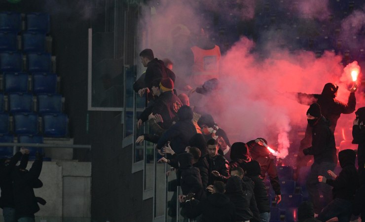 Derby annullato, arbitro sospende l'incontro 