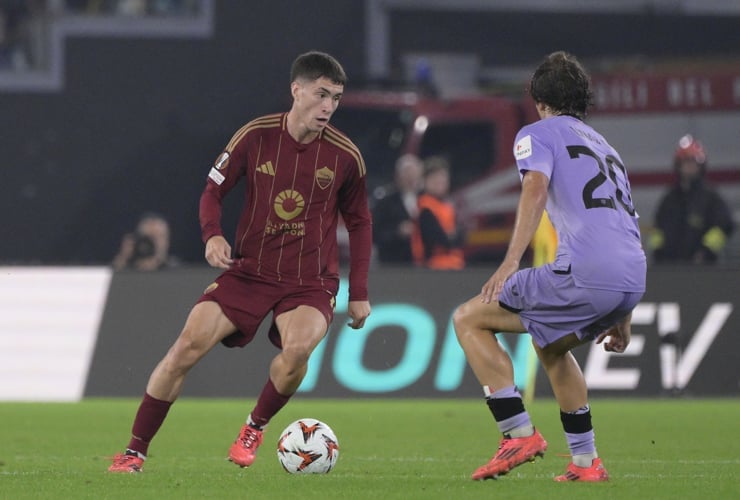 Soulé in campo con la maglia della Roma - Foto Lapresse - Ilromanista.it