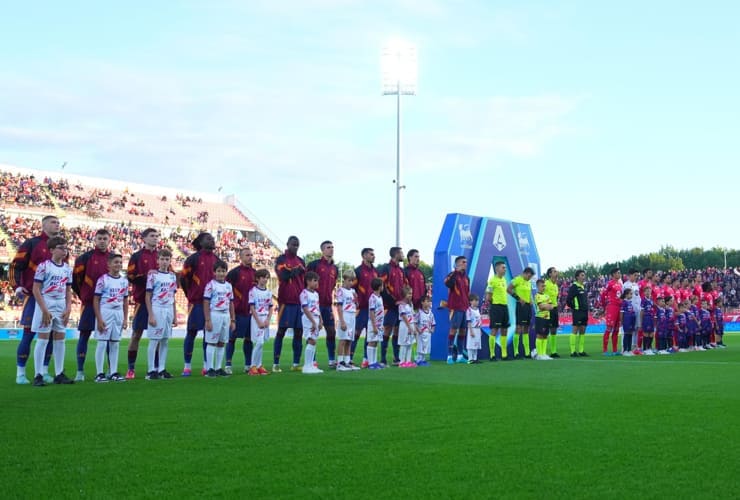 La Roma in campo contro il Monza - Foto Lapresse - Ilromanista.it