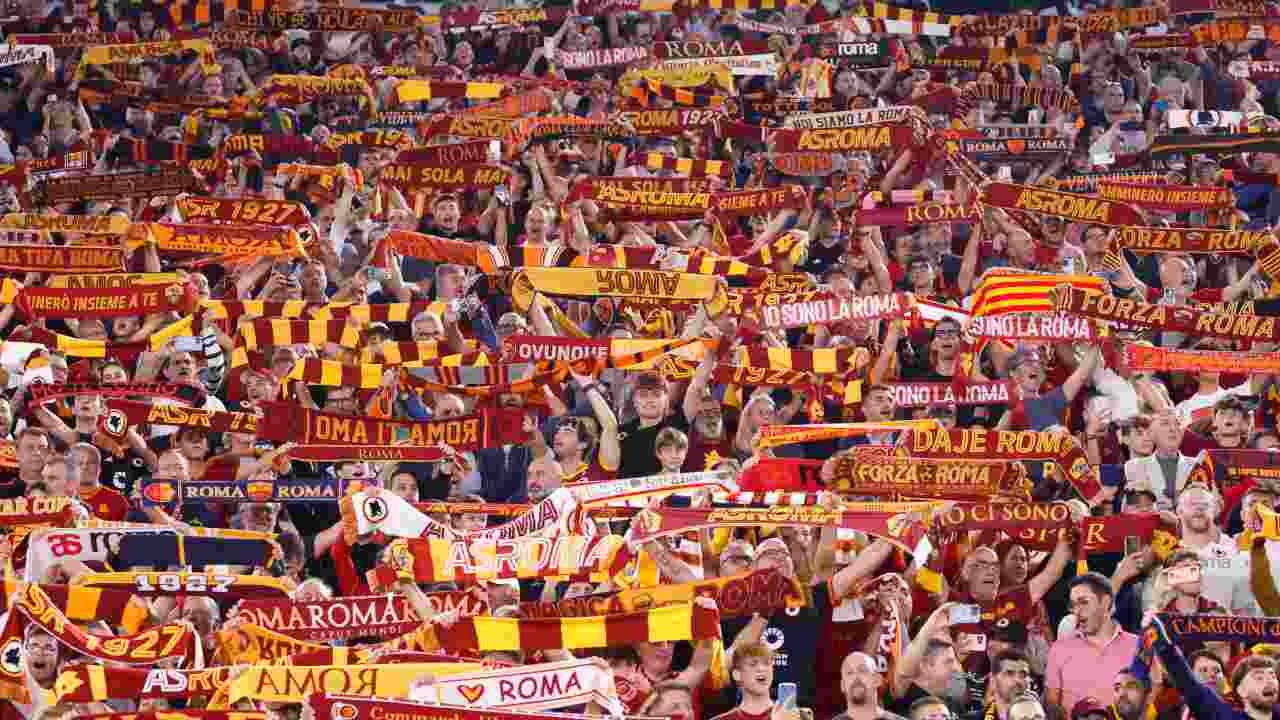 Sciarpata dei tifosi della Roma