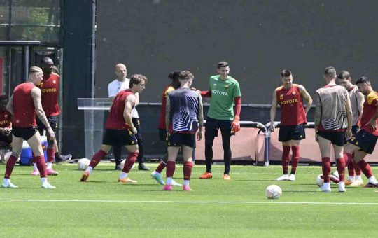 "Fuga da Trigoria", cresce il malcontento nella capitale: mezza squadra pronta all'addio