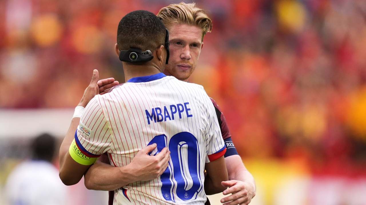 De Bruyne e Mbappé - Lapresse - Ilromanista.it