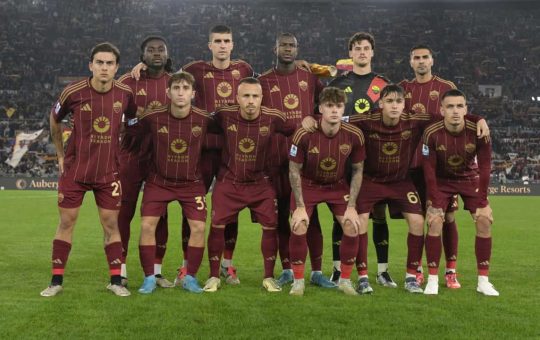 Gli undici titolari in una recente partita della Roma - Foto Lapresse - Ilromanista.it