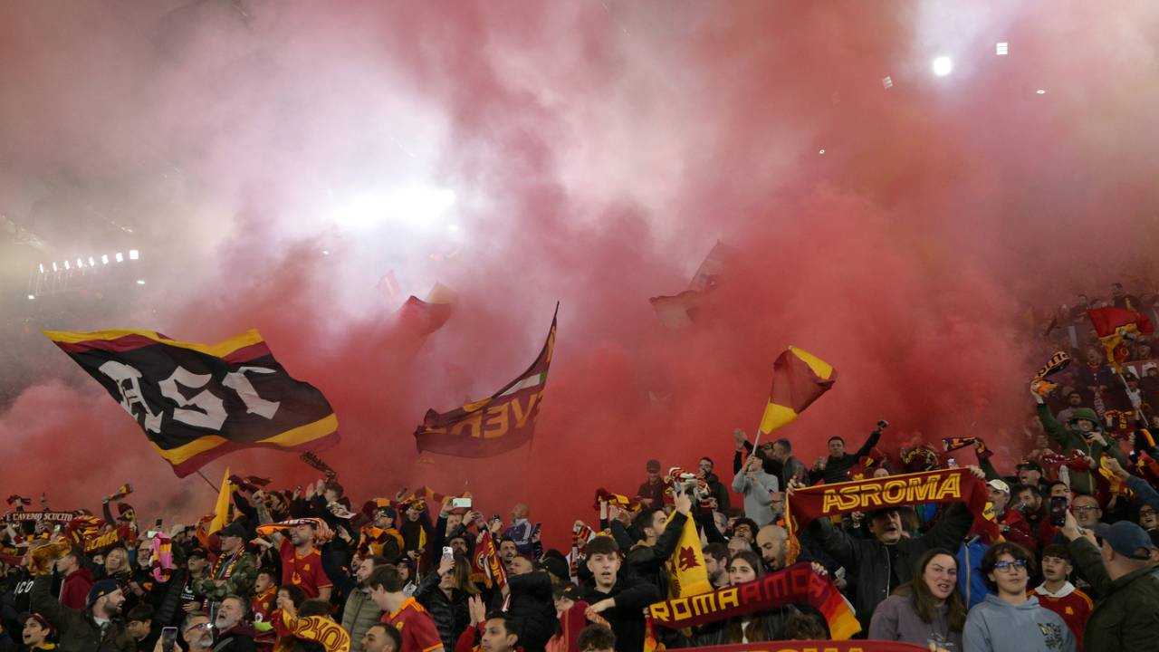 I tifosi della Roma all'Olimpico - Lapresse - Ilromanista.it