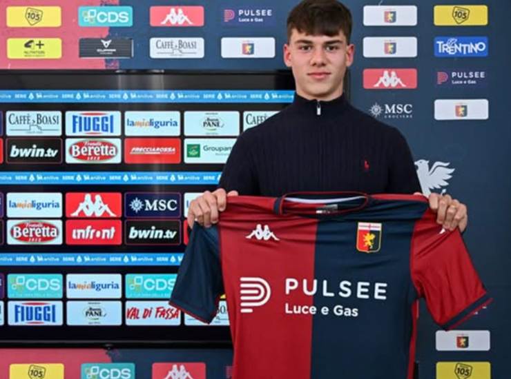 Lorenzo Venturino con la maglia del Genoa - Facebook - Ilromanista.it